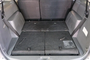 Минивэн Toyota Isis 2010 года, 1229000 рублей, Омск