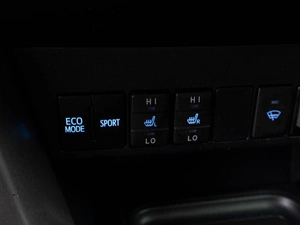 Внедорожник Toyota RAV4 2019 года, 2115000 рублей, Тюмень