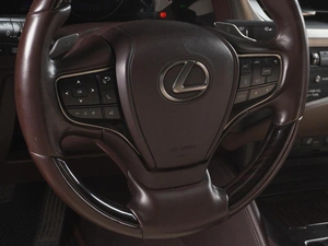 Седан Lexus ES 2019 года, 3849000 рублей, Минеральные Воды