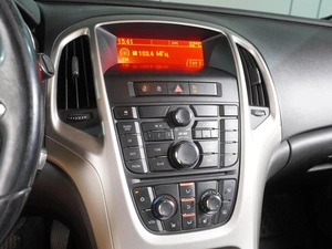 Хетчбэк Opel Astra 2011 года, 749000 рублей, Воронеж