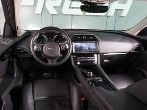 Внедорожник Jaguar F-Pace 2018 года, 3699000 рублей, Воронеж