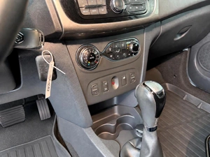 Хетчбэк Renault Sandero 2020 года, 1260000 рублей, Уфа
