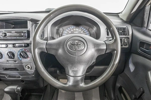 Универсал Toyota Succeed 2002 года, 499000 рублей, Барнаул