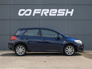 Хетчбэк Toyota Auris 2008 года, 720000 рублей, Краснодар