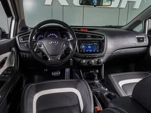 Хетчбэк Kia Ceed 2015 года, 1179000 рублей, Воронеж