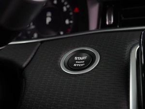 Внедорожник Land Rover Range Rover Evoque 2020 года, 3599000 рублей, Воронеж