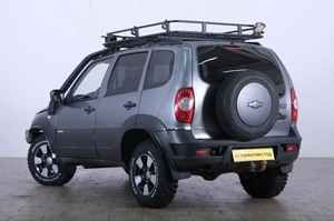Внедорожник Chevrolet Niva 2012 года, 499000 рублей, Омск