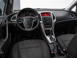 Хетчбэк Opel Astra 2011 года, 799000 рублей, Краснодар