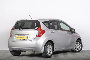 Хетчбэк Nissan Note 2016 года, 1049000 рублей, Томск