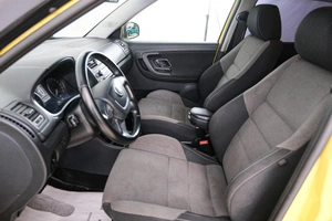 Хетчбэк Skoda Fabia 2012 года, 899000 рублей, Красноярск