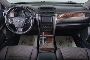 Седан Toyota Camry 2018 года, 1899000 рублей, Томск