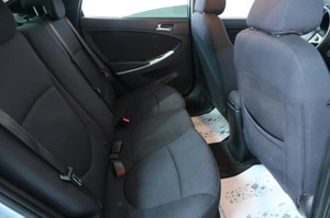 Седан Hyundai Solaris 2013 года, 899000 рублей, Омск