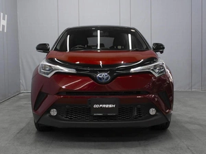 Внедорожник Toyota C-HR 2018 года, 2400000 рублей, Омск
