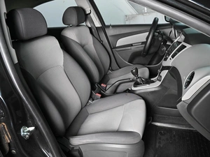 Седан Chevrolet Cruze 2011 года, 869000 рублей, Аксай