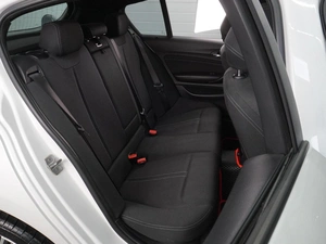 Хетчбэк BMW 1 серия 2017 года, 1811000 рублей, Воронеж