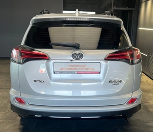 Внедорожник Toyota RAV4 2018 года, 2790000 рублей, Абакан