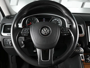 Внедорожник Volkswagen Touareg 2014 года, 2349000 рублей, Аксай
