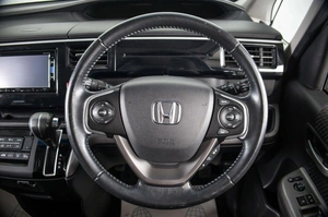 Минивэн Honda Stepwgn Spada 2015 года, 2149000 рублей, Пермь