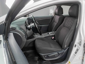Седан Toyota Avensis 2009 года, 1019000 рублей, Тюмень