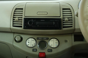 Хетчбэк Nissan March 2002 года, 199000 рублей, Омск
