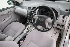 Седан Toyota Corolla Axio 2009 года, 699000 рублей, Красноярск