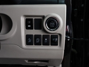 Хетчбэк Toyota Passo 2017 года, 828070 рублей, Тюмень