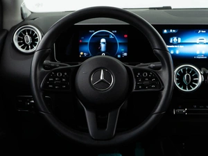 Хетчбэк Mercedes-benz B-класс 2019 года, 1897077 рублей, Москва