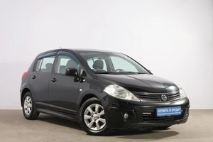 Хетчбэк Nissan Tiida 2012 года, 829000 рублей, Новосибирск