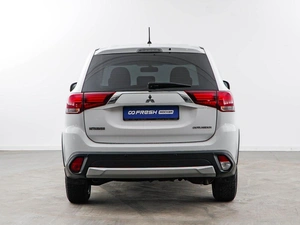 Внедорожник Mitsubishi Outlander 2016 года, 1879050 рублей, Москва