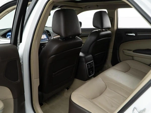 Седан Chrysler 300C 2012 года, 1899050 рублей, Москва