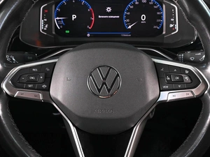 Лифтбек Volkswagen Polo 2021 года, 1909000 рублей, Аксай