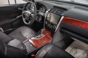 Седан Toyota Camry 2013 года, 1689000 рублей, Томск