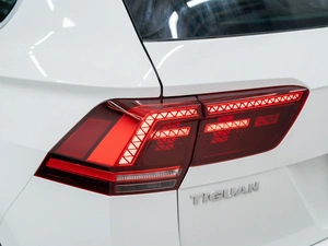 Внедорожник Volkswagen Tiguan 2016 года, 1950000 рублей, Красноярск