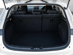 Хетчбэк Mazda Axela 2017 года, 1710000 рублей, Краснодар