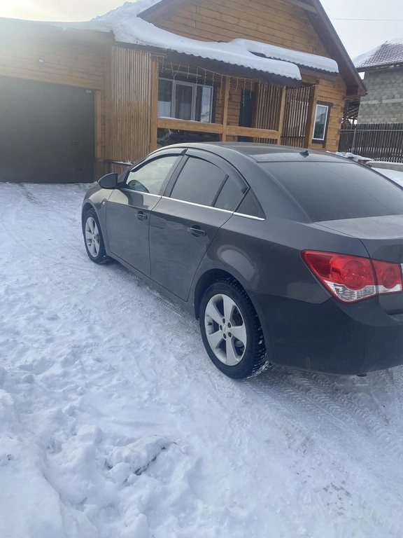 Седан Chevrolet Cruze 2011 года, 650000 рублей, Красноярск