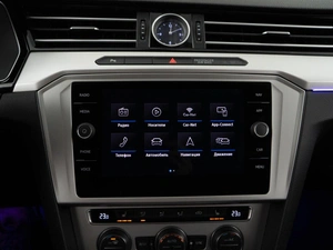 Седан Volkswagen Passat 2019 года, 1719050 рублей, Москва