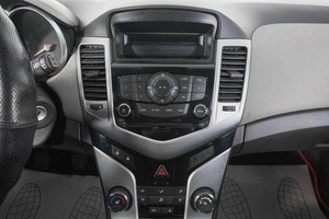 Хетчбэк Chevrolet Cruze 2012 года, 639000 рублей, Кемерово