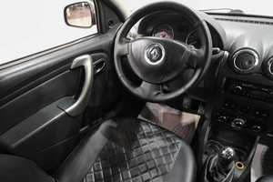 Седан Renault Logan 2011 года, 399000 рублей, Новокузнецк