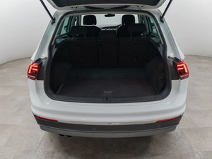 Внедорожник Volkswagen Tiguan 2016 года, 1950000 рублей, Красноярск