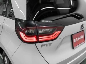 Хетчбэк Honda Fit 2020 года, 1400000 рублей, Красноярск