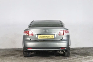 Седан Toyota Avensis 2009 года, 1019000 рублей, Сургут