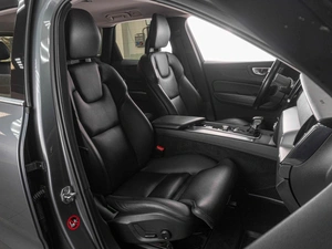 Внедорожник Volvo XC60 2018 года, 2888000 рублей, Тюмень