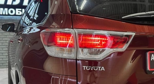 Внедорожник Toyota Highlander 2014 года, 2900000 рублей, Красноярск