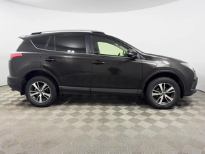 Внедорожник Toyota RAV4 2016 года, 2498900 рублей, Казань