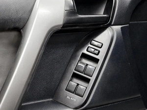 Внедорожник Toyota Land Cruiser Prado 2012 года, 2399000 рублей, Красноярск