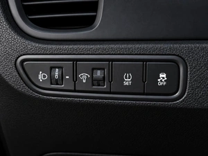 Хетчбэк Kia Rio X-Line 2018 года, 1249000 рублей, Тюмень