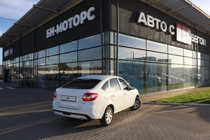Седан ВАЗ (LADA) Granta 2023 года, 860000 рублей, Мирное