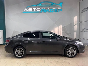 Седан Toyota Avensis 2009 года, 1049000 рублей, Красноярск