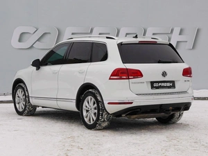 Внедорожник Volkswagen Touareg 2015 года, 2290000 рублей, Волгоград