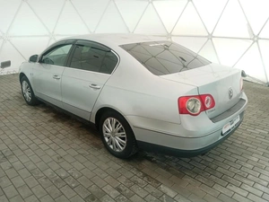 Седан Volkswagen Passat 2010 года, 810000 рублей, Клинцы